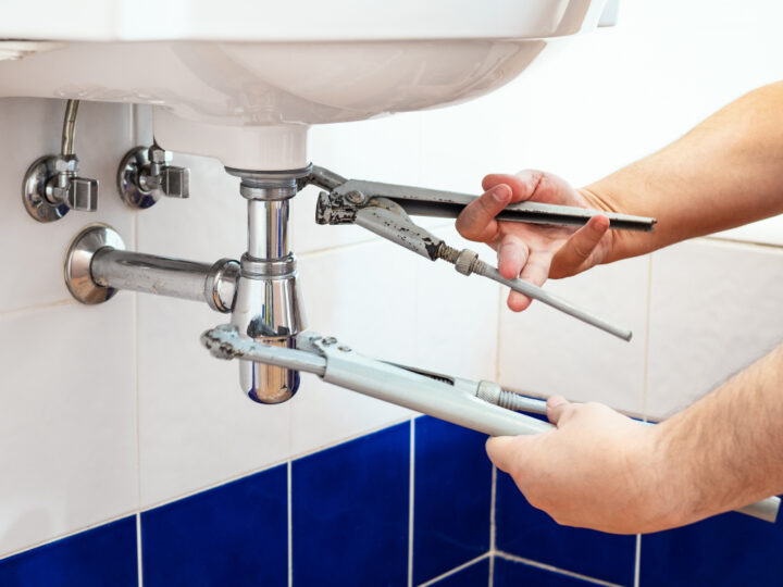 How to Use DWV Systems, Copper Tubing, and a Drainage System in Plumbing
